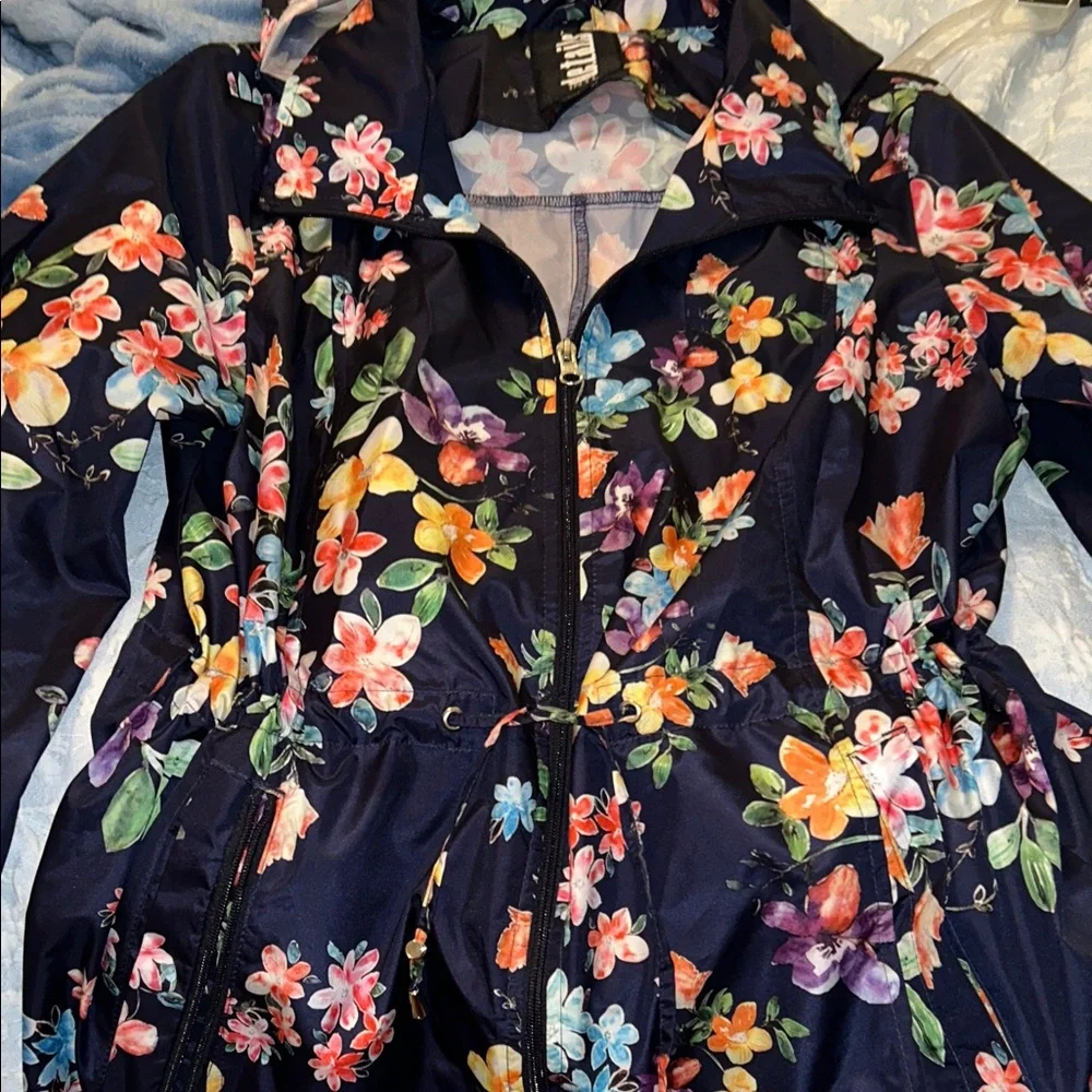 Details Navy Floral Utility Jacket with Drawstring Waist - Picture 6 of 6